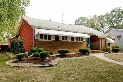 327 S Park Dr, Griffith, IN 46319 photo 1