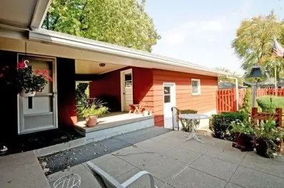 327 S Park Dr, Griffith, IN 46319 photo 9