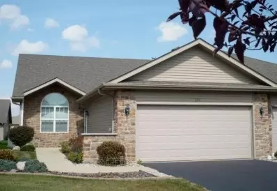 330 Cochran Dr, Crown Point, IN 46307 photo 1