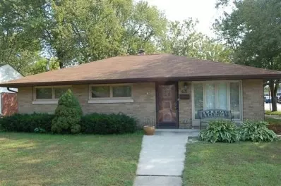 621 W Pine St, Griffith, IN 46319 photo 1