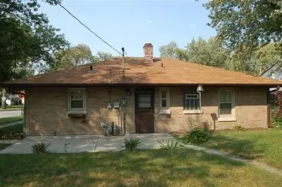 621 W Pine St, Griffith, IN 46319 photo 3