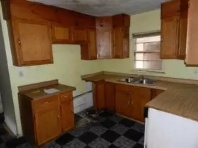2465 Fillmore St, Gary, IN 46407 photo 4
