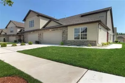 1187 Sawgrass Dr, Griffith, IN 46319 photo 1