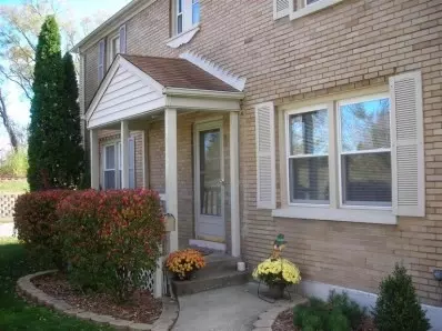 324 Beacon Pl, Munster, IN 46321 photo 3