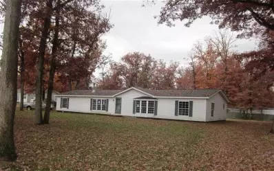 4425 Bartlett Ln, Wheatfield, IN 46392 photo 1