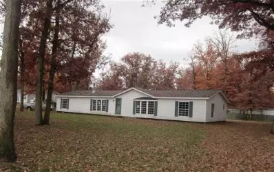 4425 Bartlett Ln, Wheatfield, IN 46392 photo 1