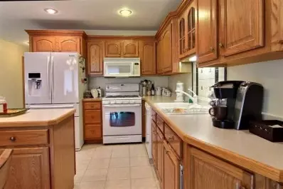 657 Davis Cir, Crown Point, IN 46307 photo 7