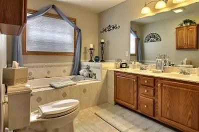 657 Davis Cir, Crown Point, IN 46307 photo 10