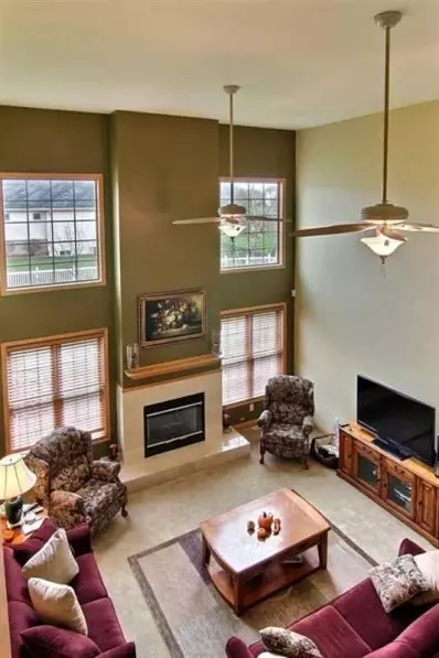 657 Davis Cir, Crown Point, IN 46307 photo 5