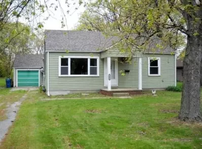 1030 E Miller, Griffith, IN 46319 photo 1