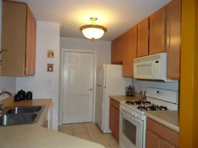 604 Cambridge Ct #1B, Munster, IN 46321 photo 3