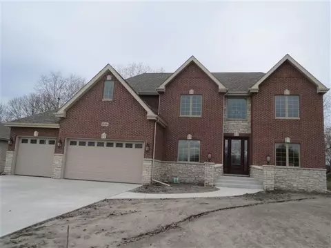 10316 Marlou Dr, Munster, IN 46321 photo 1