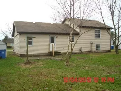104 Willow Dr, Walkerton, IN 46574 photo 2