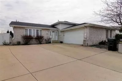 116 Cardinal Ct, Dyer, IN 46311 photo 1