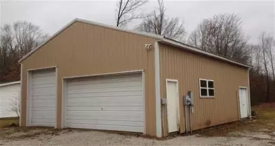 10296 N 570, De Motte, IN 46310 photo 2