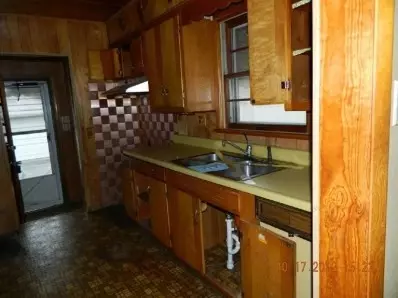 6821 Parrish Ave, Hammond, IN 46323 photo 3