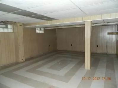 6821 Parrish Ave, Hammond, IN 46323 photo 8