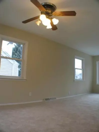 742 N Broad St, Griffith, IN 46319 photo 8