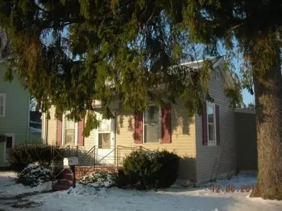 107 N Thompson St, Bourbon, IN 46504 photo 1