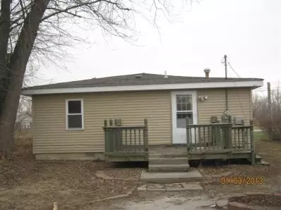 138 W Phillips Rd, Griffith, IN 46319 photo 2