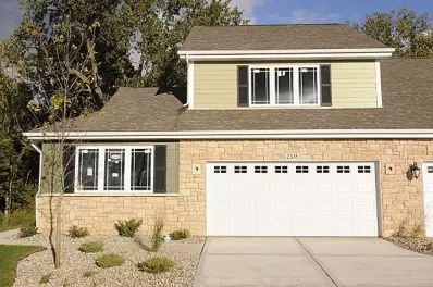 2420 Legend Cir, Chesterton, IN 46304 photo 1