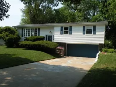 1720 Inner Cir, Munster, IN 46321 photo 1
