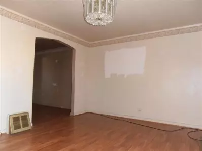 2105 E 99th St, Chicago, IL 60617 photo 3