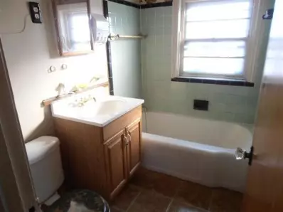 2105 E 99th St, Chicago, IL 60617 photo 8