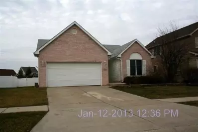 411 Edith Ct, Crown Point, IN 46307 photo 2