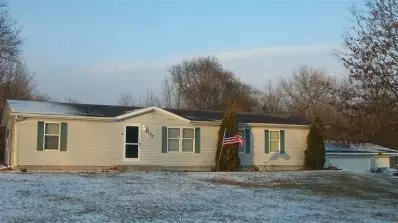 4770 E 1068, De Motte, IN 46310 photo 1