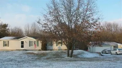 4770 E 1068, De Motte, IN 46310 photo 3