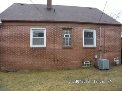 413 Taney St, Gary, IN 46404 photo 2