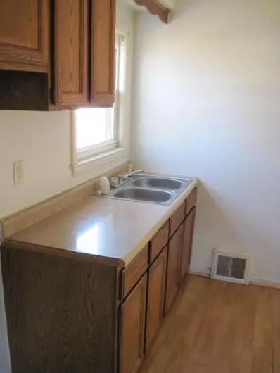 646 Illinois St, Gary, IN 46402 photo 5