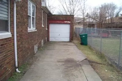 3572 Monroe St, Gary, IN 46408 photo 4