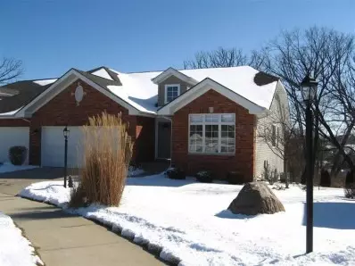10779 Knickerbocker Ct, Saint John, IN 46373 photo 1