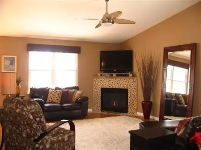 10779 Knickerbocker Ct, Saint John, IN 46373 photo 4