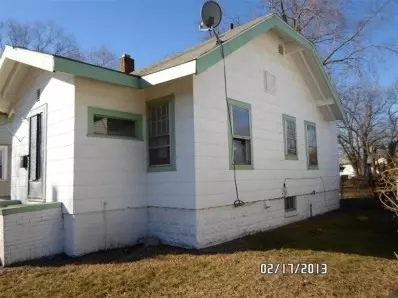 630 Gerry St, Gary, IN 46408 photo 3