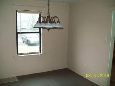 735 Grant St, Gary, IN 46404 photo 4