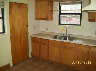 735 Grant St, Gary, IN 46404 photo 6