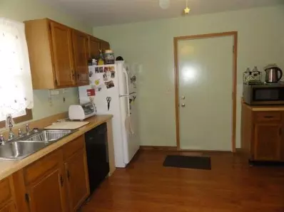 102 Pine Ct, Hebron, IN 46341 photo 6