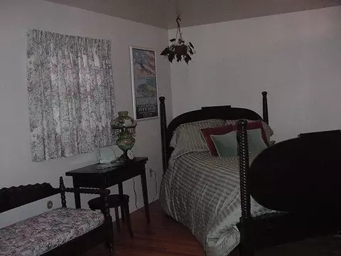 1345 Wallace St, Gary, IN 46404 photo 4