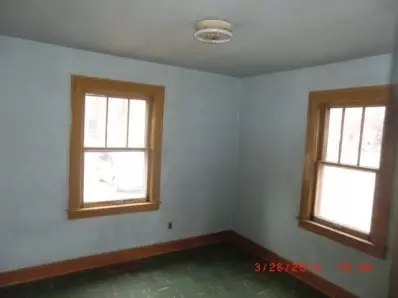 206 E Avenue C, Griffith, IN 46319 photo 5