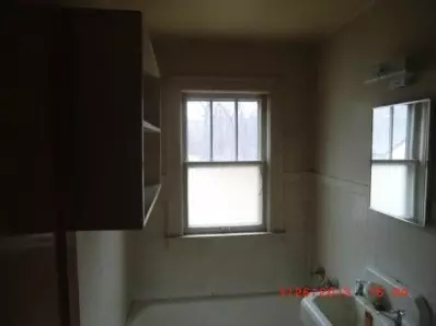206 E Avenue C, Griffith, IN 46319 photo 6