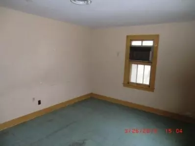 206 E Avenue C, Griffith, IN 46319 photo 2