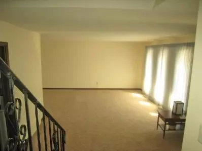 9530 Walnut Dr, Munster, IN 46321 photo 2
