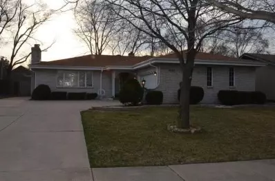 8102 Frederick Ave, Munster, IN 46321 photo 2
