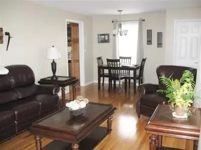 1019 N Jay St, Griffith, IN 46319 photo 5