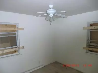 275 Taft St, Gary, IN 46404 photo 4