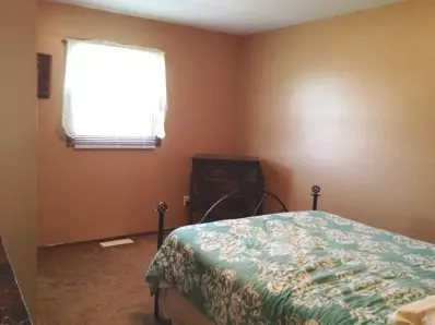 567 E Anderson St, Crown Point, IN 46307 photo 8