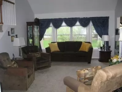1455 Maumee Dr, Valparaiso, IN 46385 photo 3